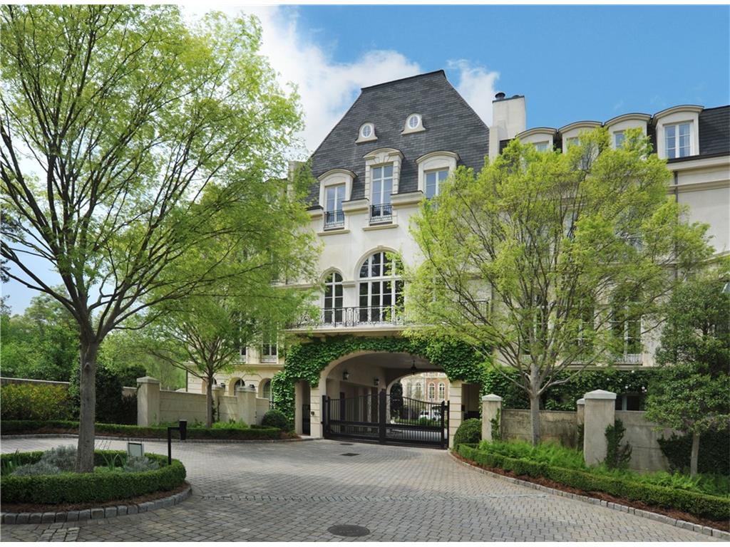 2288 Peachtree Road NW, Atlanta, GA 30309