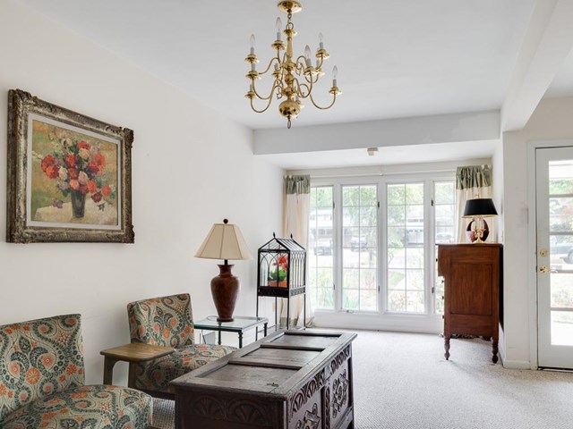 405 Golfview Rd, Atlanta, United States 30309