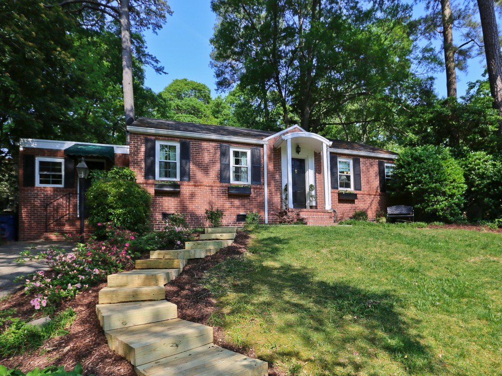 694 Channing Drive NW, Atlanta, GA 30318
