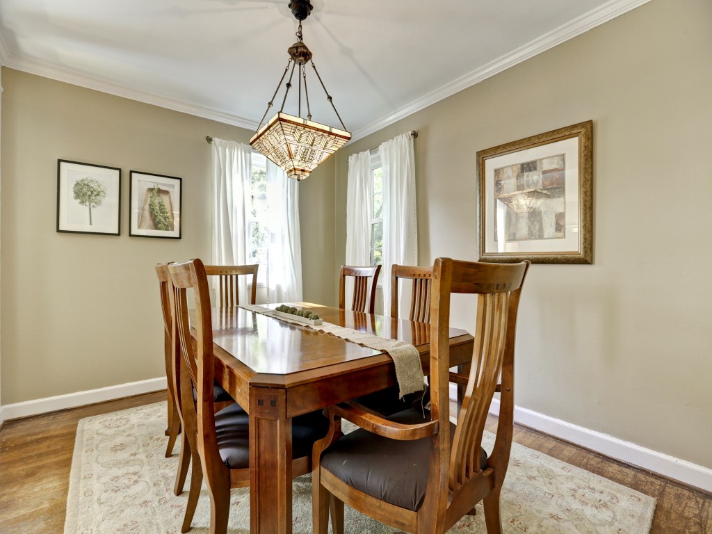 694 Channing Drive NW, Atlanta, GA 30318