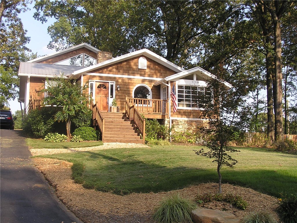 1733 Ellen Street NW, Atlanta, GA 30318
