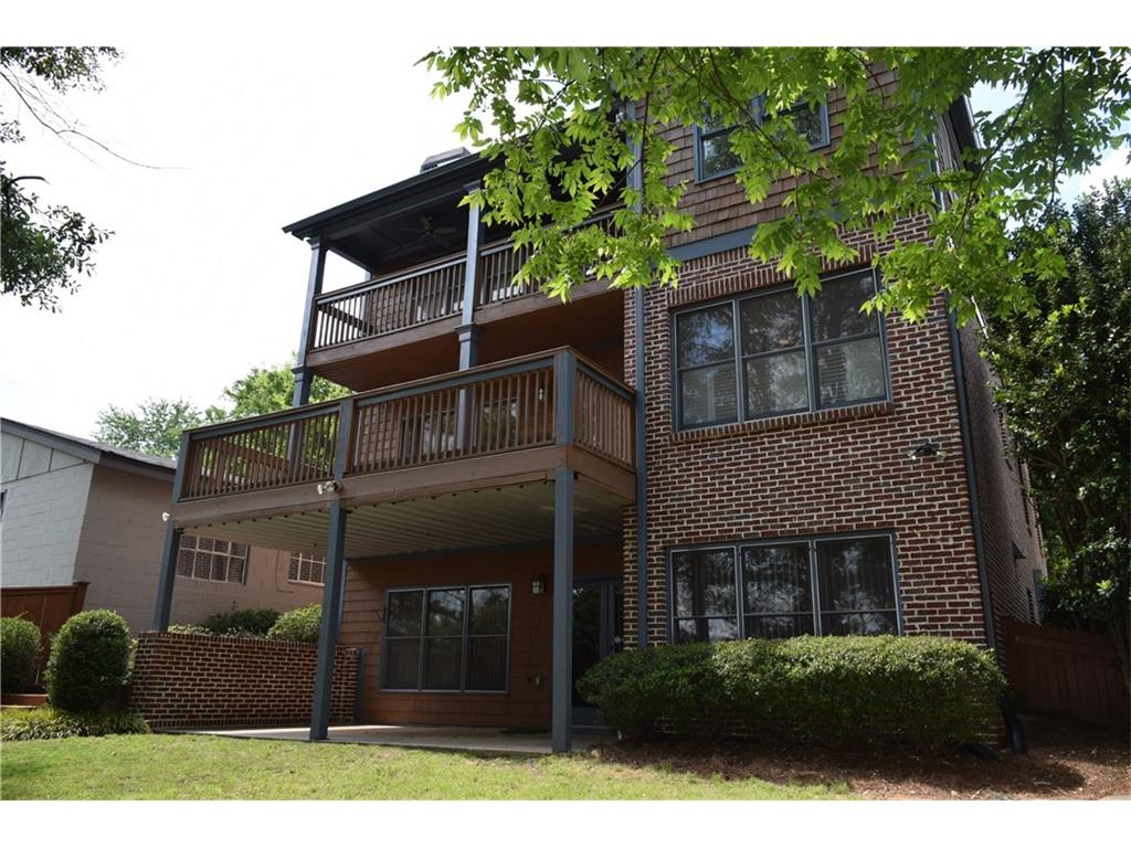1046 Davis Circle NW, Atlanta, GA 30318