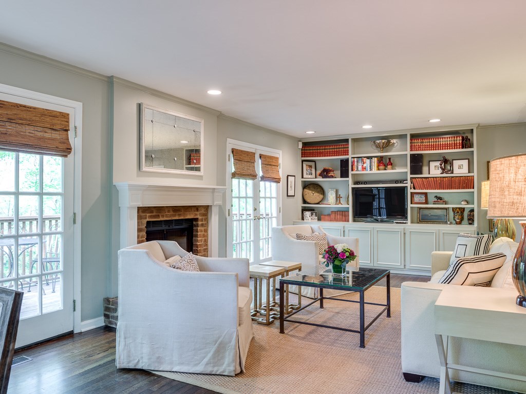 1016 Northcliffe Drive NE, Atlanta, GA 30318