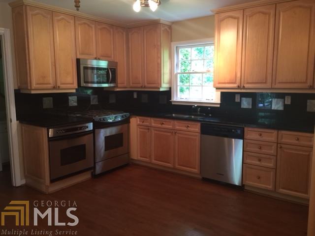 1045 Windsor Pkwy, Sandy Springs, GA 30319