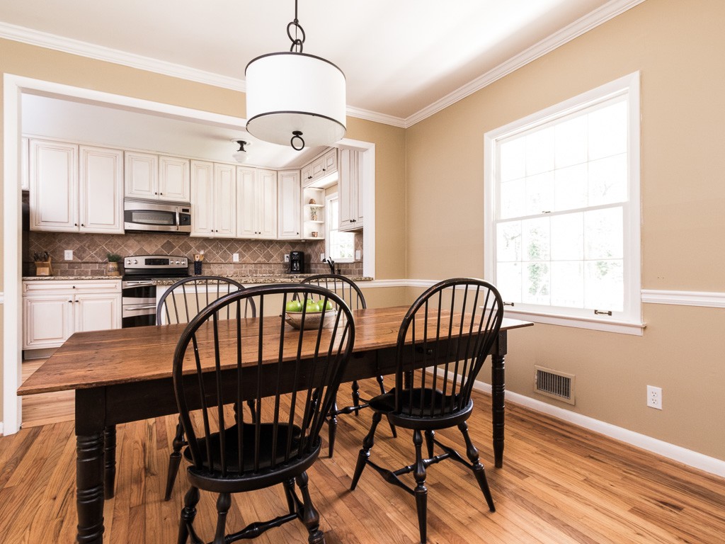1572 Runnymeade Road, Atlanta, GA 30319