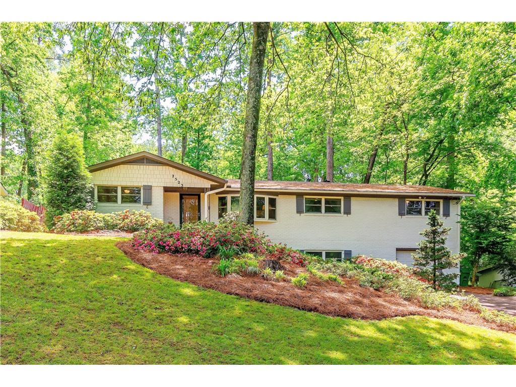 2523 Cove Circle NE, Brookhaven, GA 30319