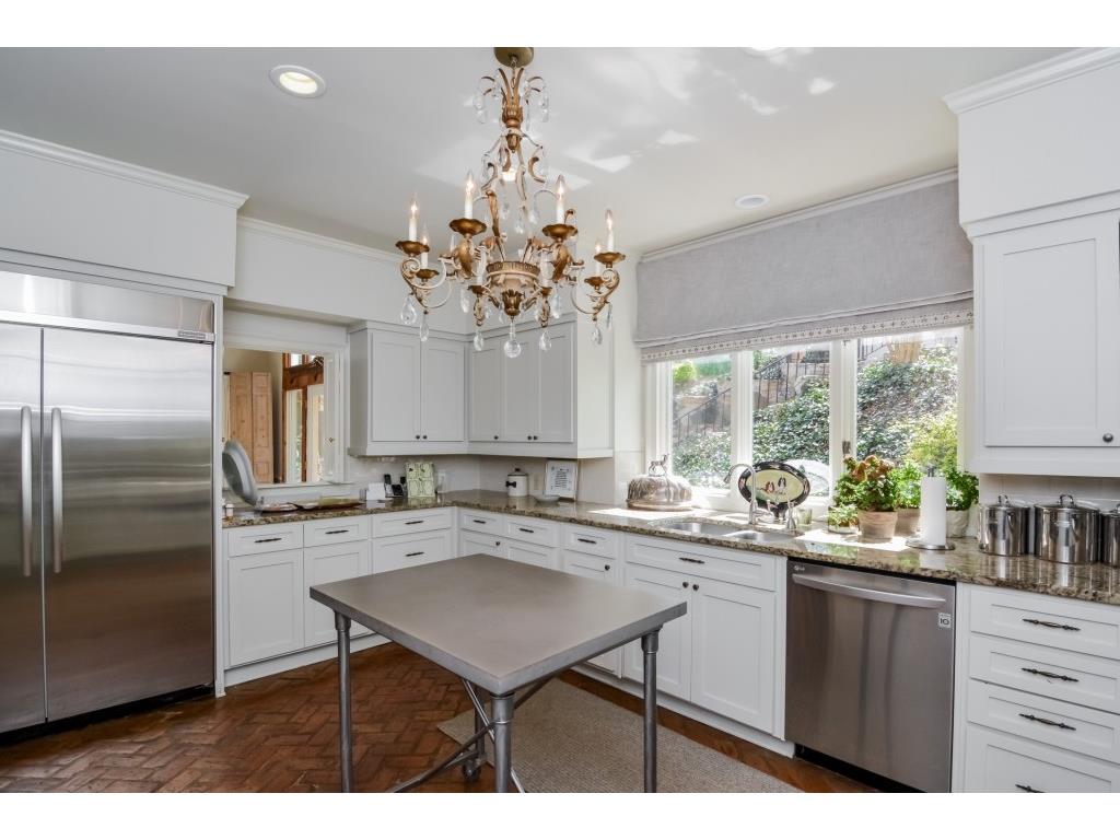 1195 W Brookhaven Drive, Atlanta, GA 30319