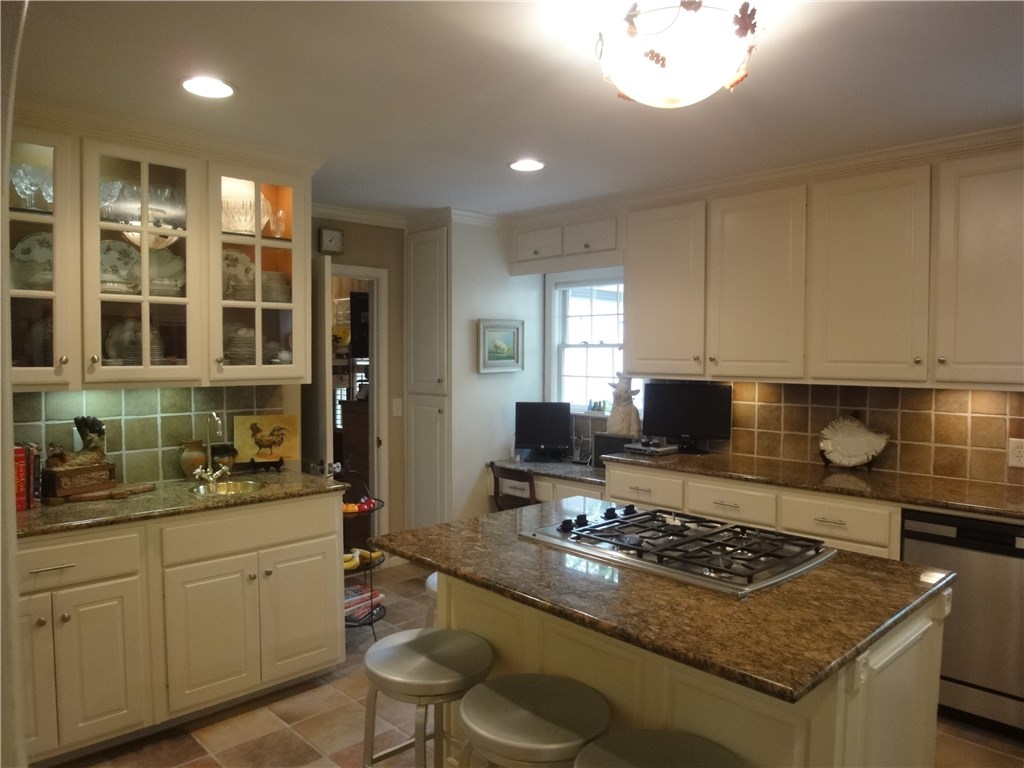 1217 Pine Ridge Road NE, Atlanta, GA 30324
