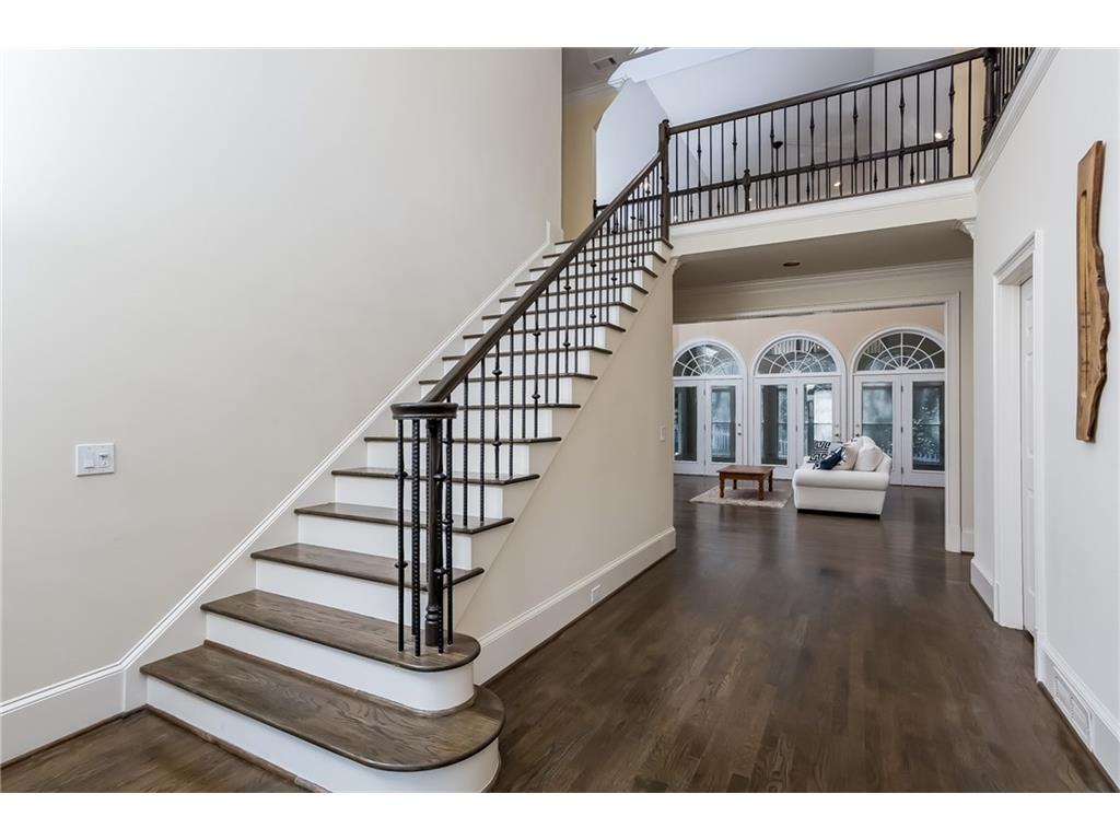 7 Vale Close NE, Atlanta, GA 30324