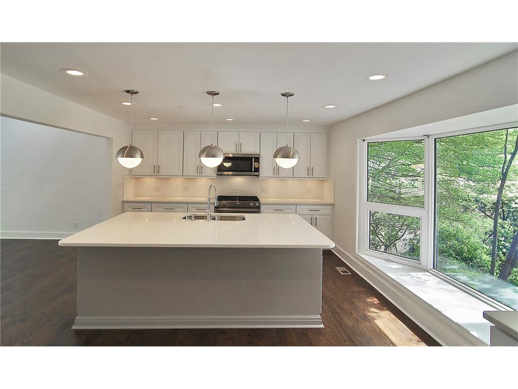 1196 Roxboro Cove NE, Atlanta, GA 30324
