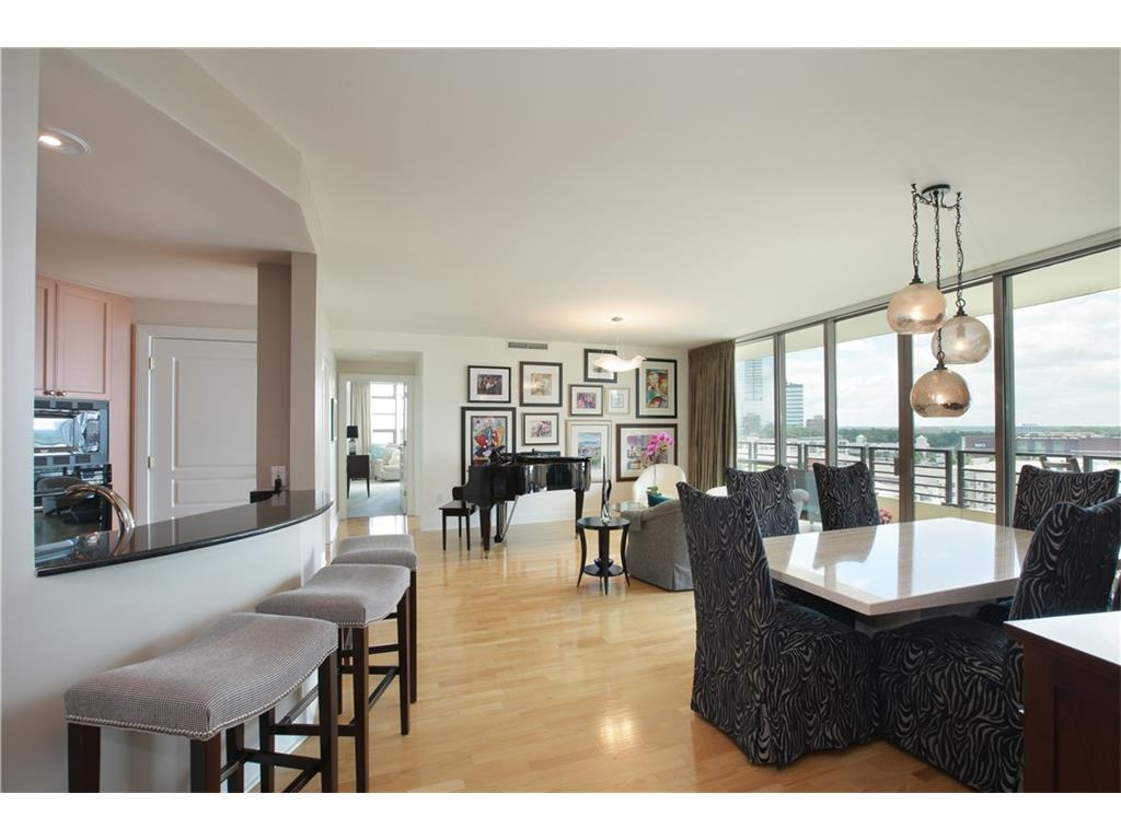700 Park Regency Place NE, Atlanta, GA 30326
