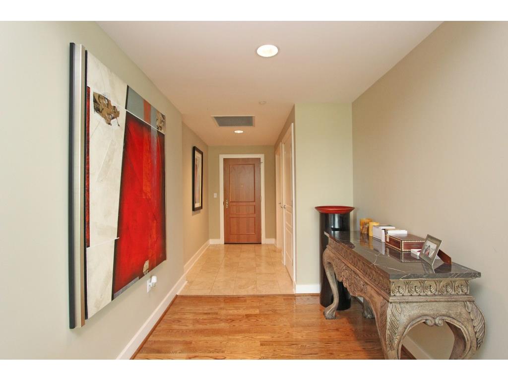 700 Park Regency Place, Atlanta, GA 30326