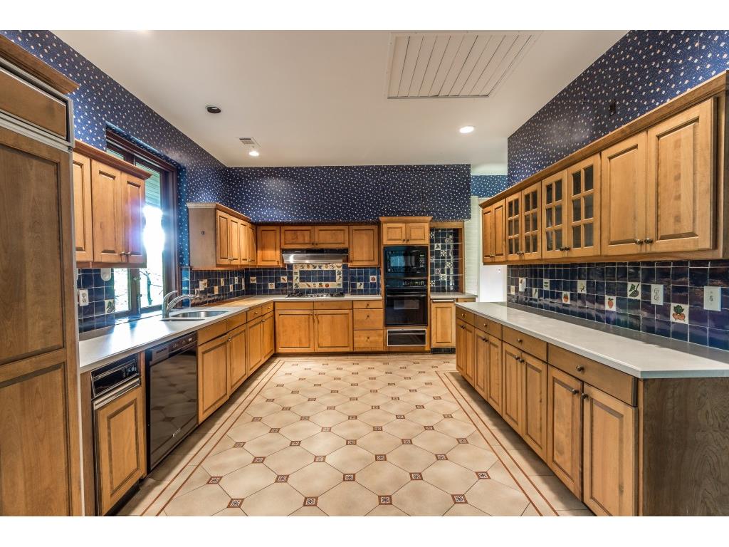 2012 W Paces Ferry Road NW, Atlanta, GA 30327