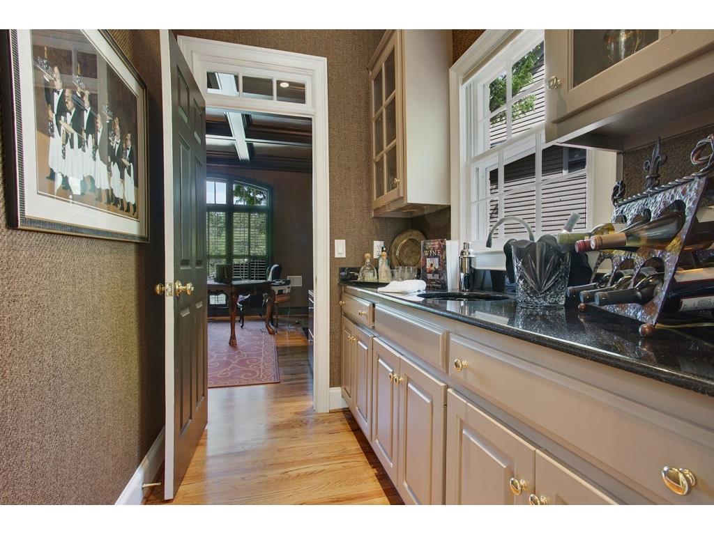 315 Long Grove Court, Atlanta, GA 30327