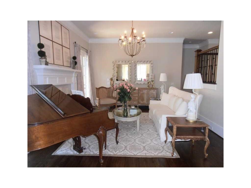 275 Lafayette Way NW, Atlanta, GA 30327
