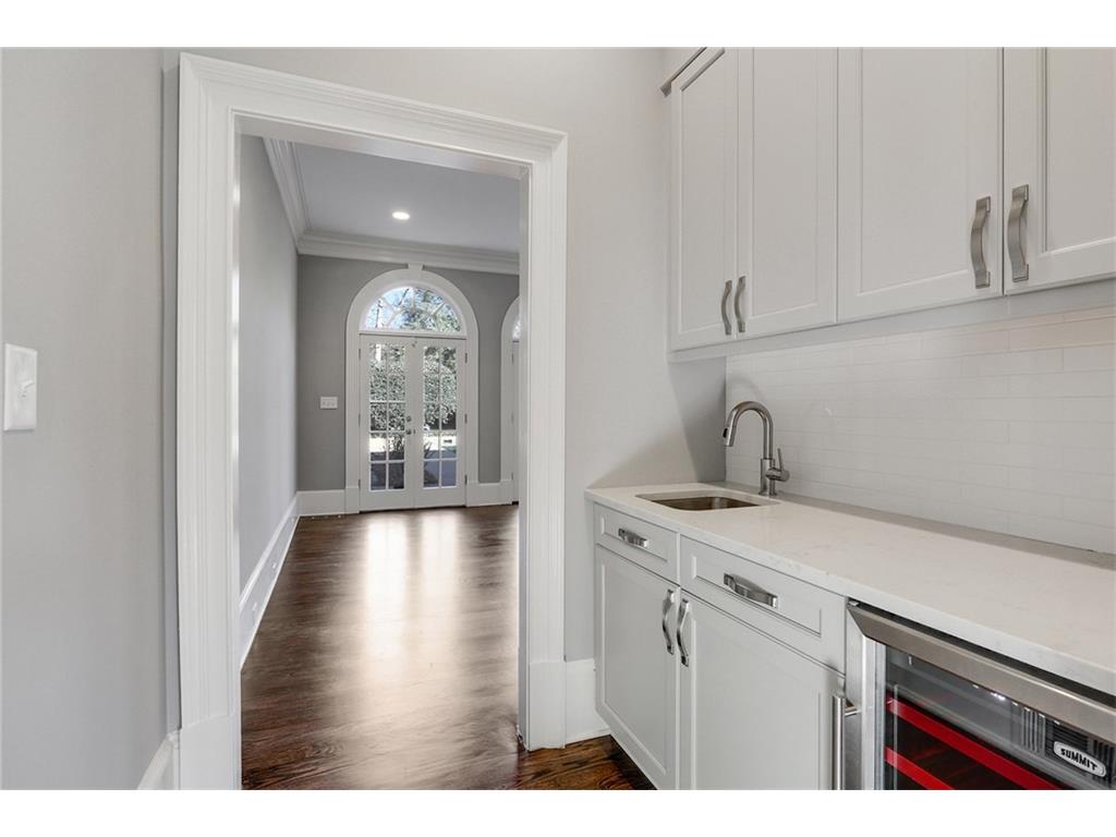 1385 Wesley Circle NW, Atlanta, GA 30327
