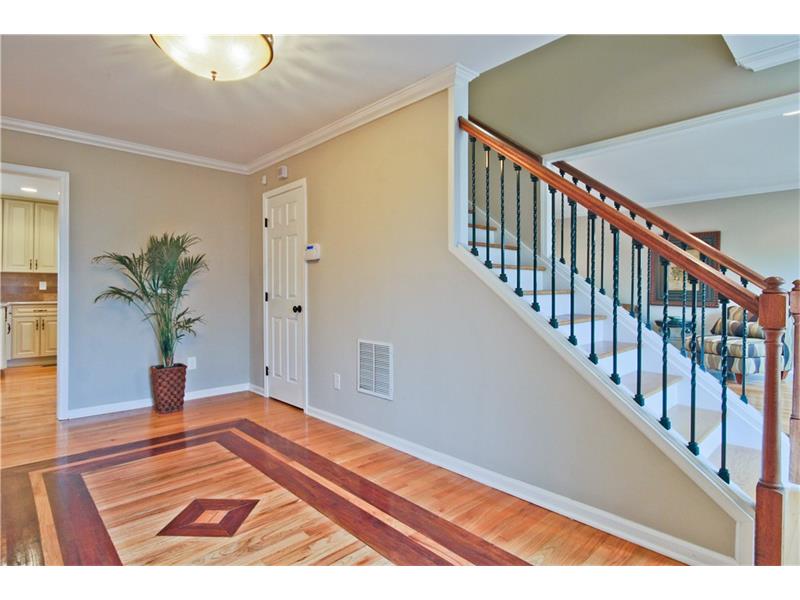 205 Marsh Glen Point, Atlanta, GA 30328