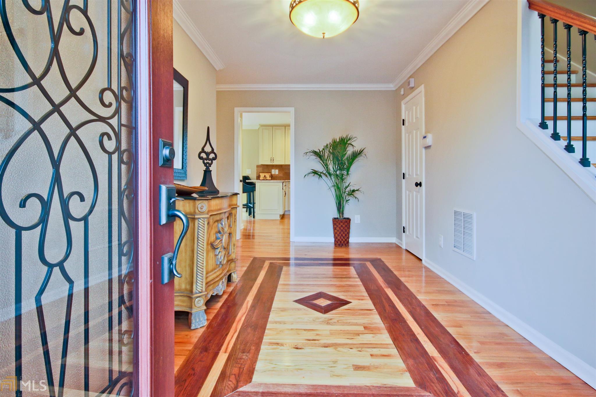 205 Marsh Glen Point, Atlanta, GA 30328