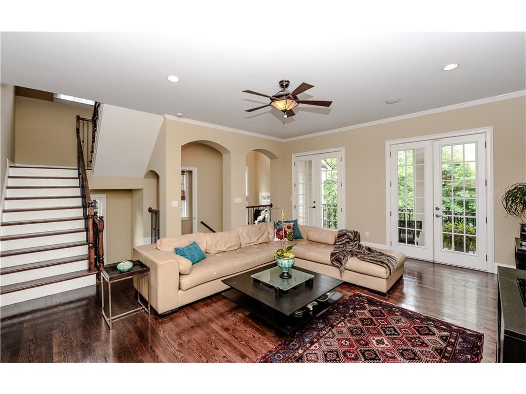 5935 Reddington Way, Sandy Springs, GA 30328