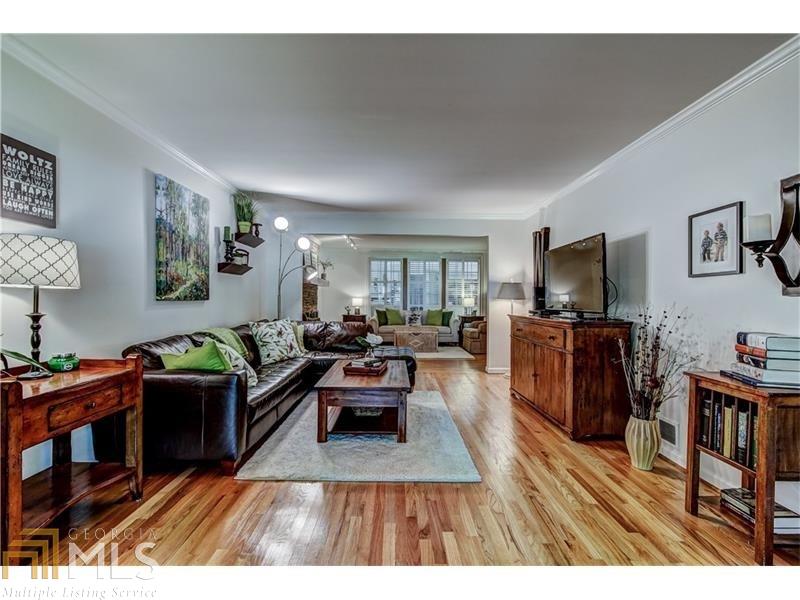 7015 Hunters Branch Dr, Sandy Springs, GA 30328