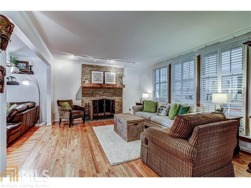 7015 Hunters Branch Dr, Sandy Springs, GA 30328