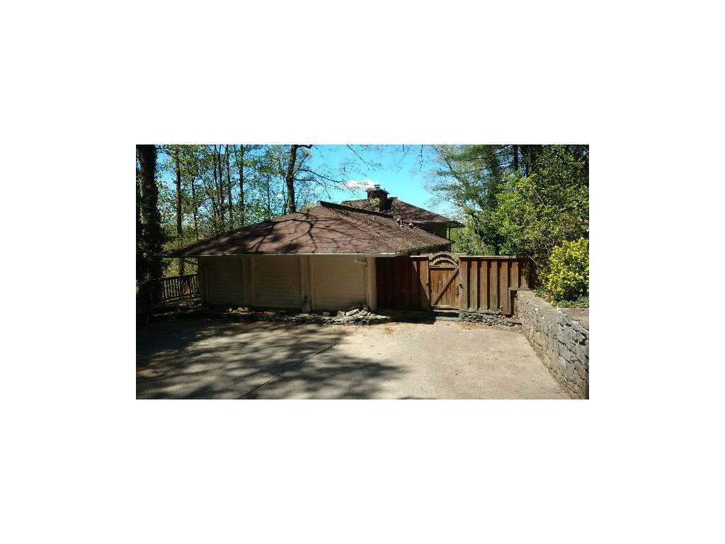 215 River North Drive, Sandy Springs, GA 30328