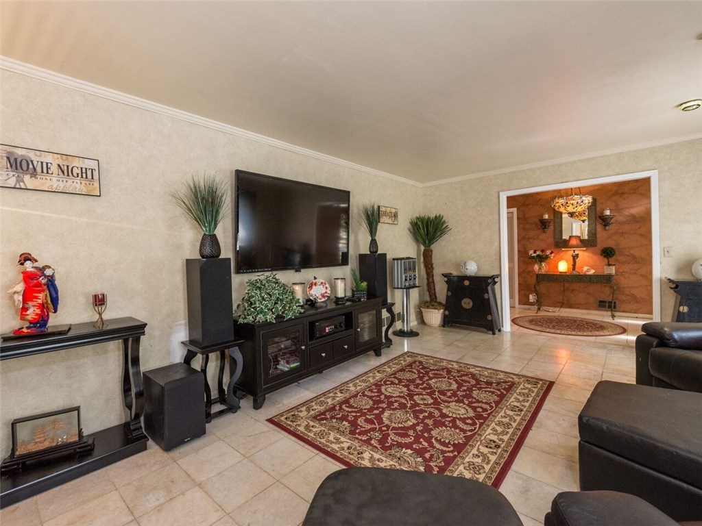 860 Spalding Drive, Sandy Springs, GA 30328