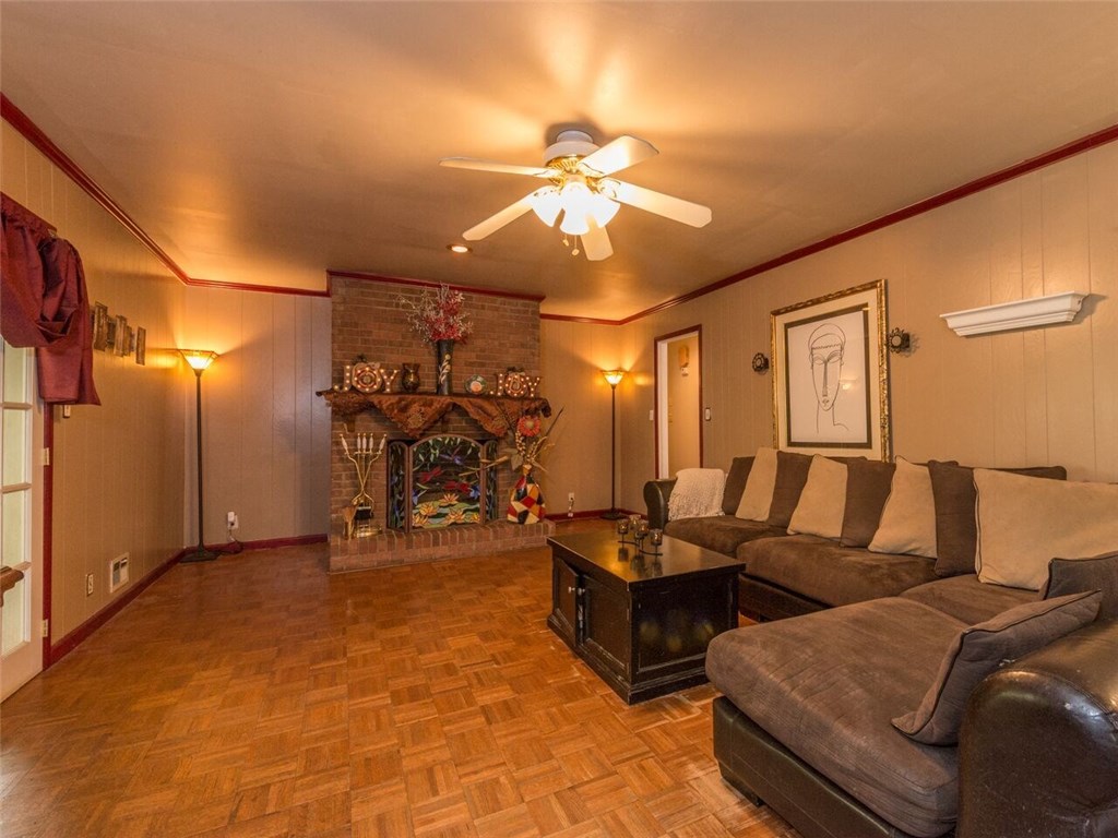 860 Spalding Drive, Sandy Springs, GA 30328