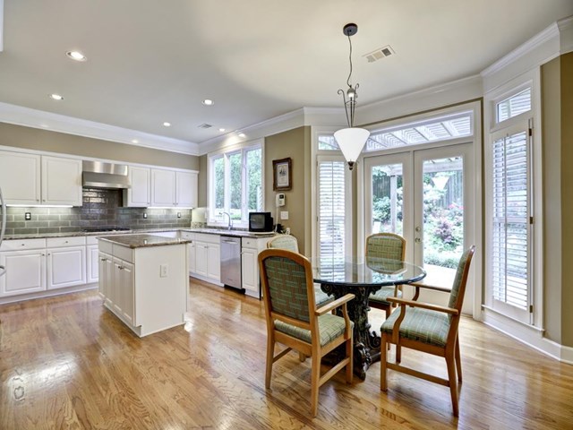 705 Glenridge Close Dr, Sandy Springs, United States 30328