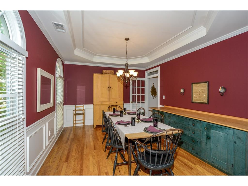 715 Glenridge Close Drive, Sandy Springs, GA 30328