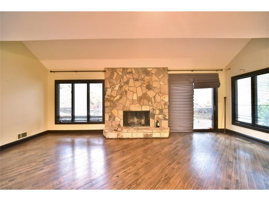 320 Benita Trace, Sandy Springs, GA 30328