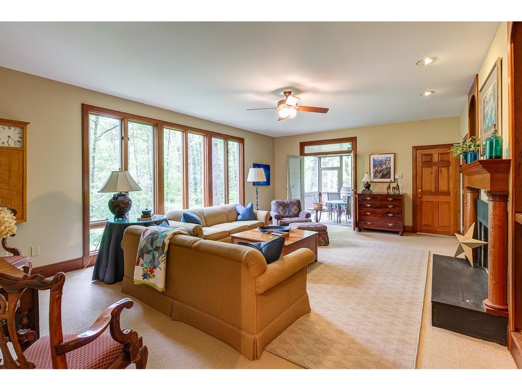 960 Winding Creek Trail, Sandy Springs, GA 30328