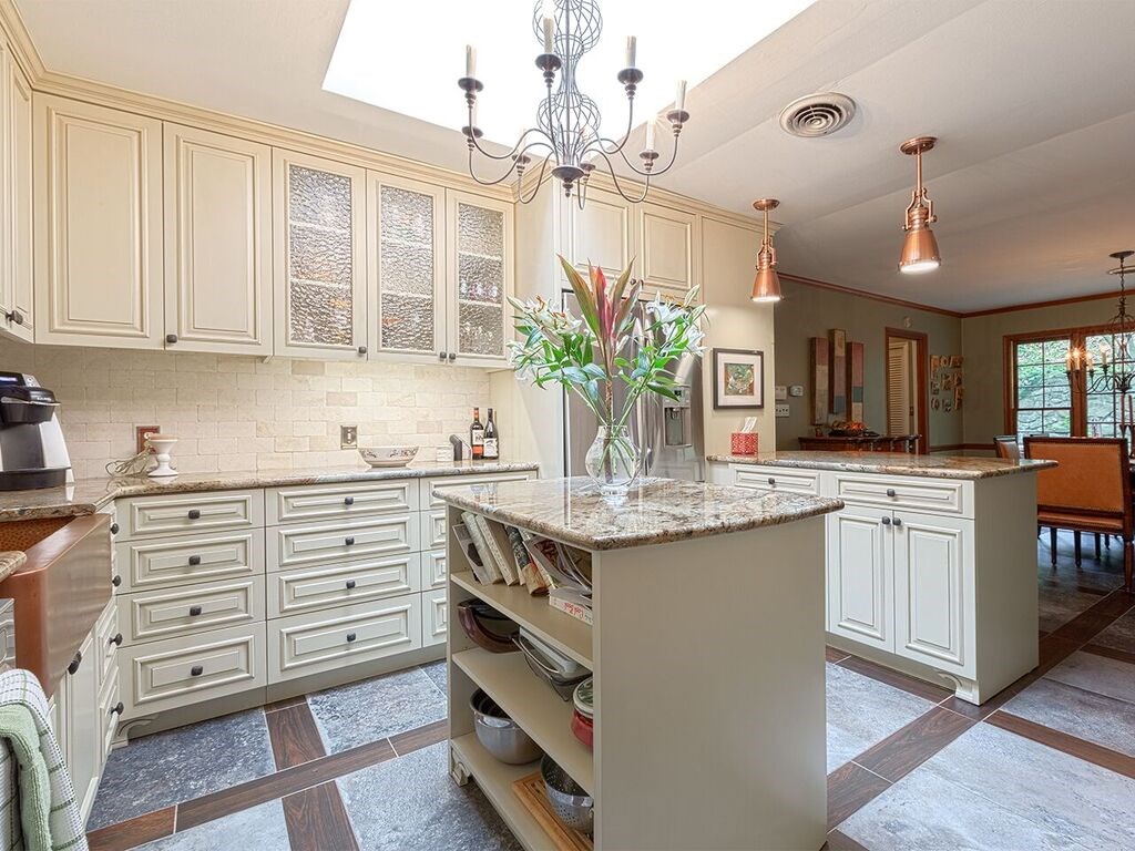 7270 Riverside Drive, Sandy Springs, GA 30328