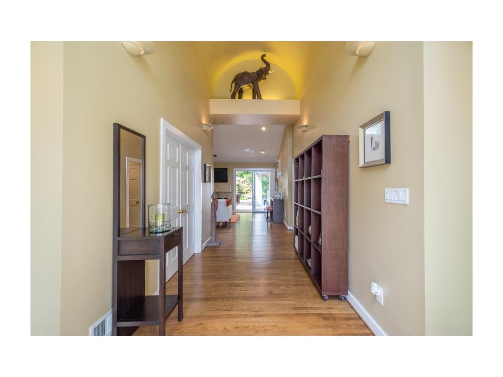 895 Heards Ferry Road, Sandy Springs, GA 30328