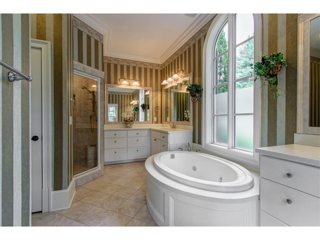 5840 Heards Forest Drive, Sandy Springs, GA 30328