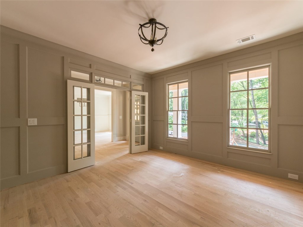 25 Wyndham Drive, Sandy Springs, GA 30328