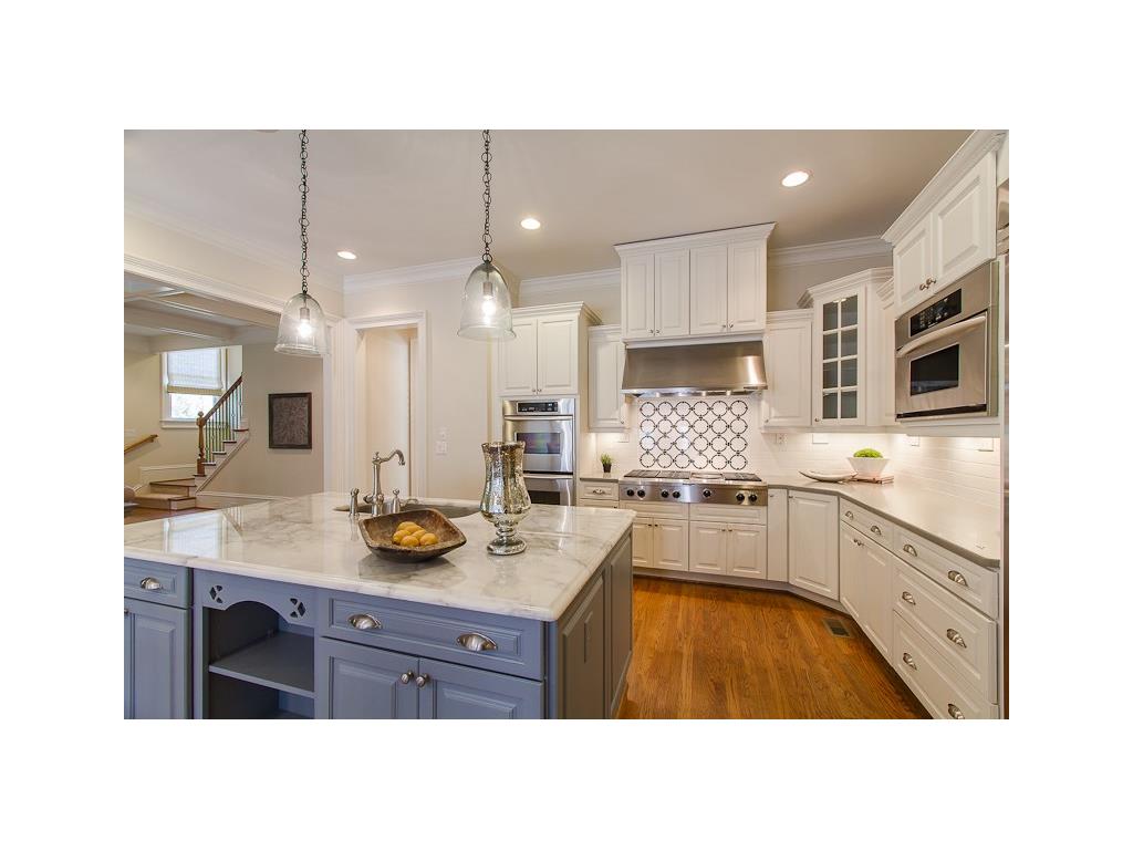 735 Glengate Place, Sandy Springs, GA 30328