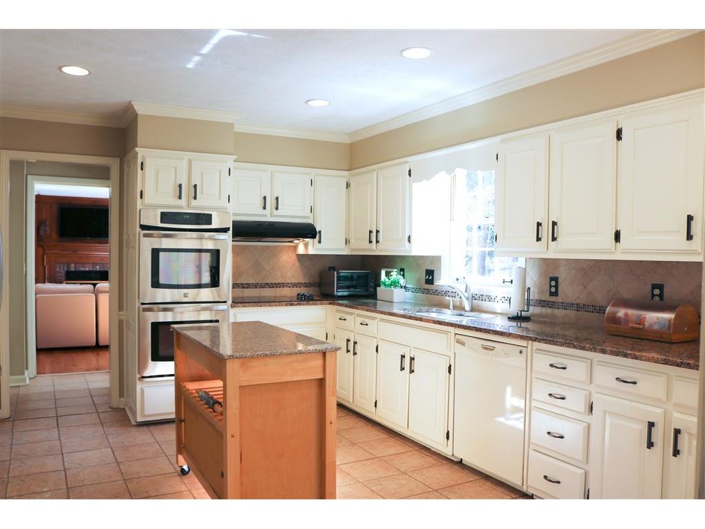 5098 Shadow Glen Court, Dunwoody, GA 30338