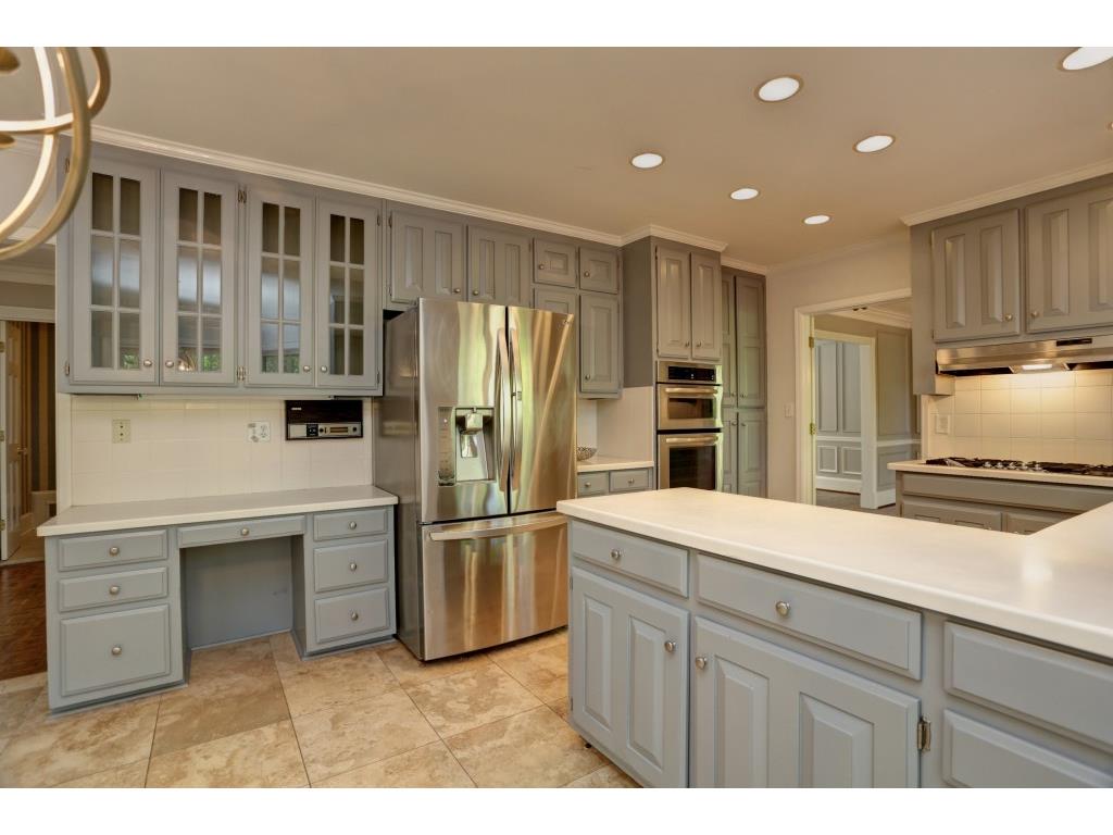 1532 Biddle Court, Dunwoody, GA 30338