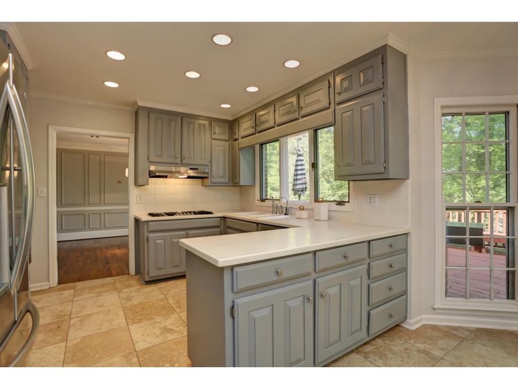 1532 Biddle Court, Dunwoody, GA 30338