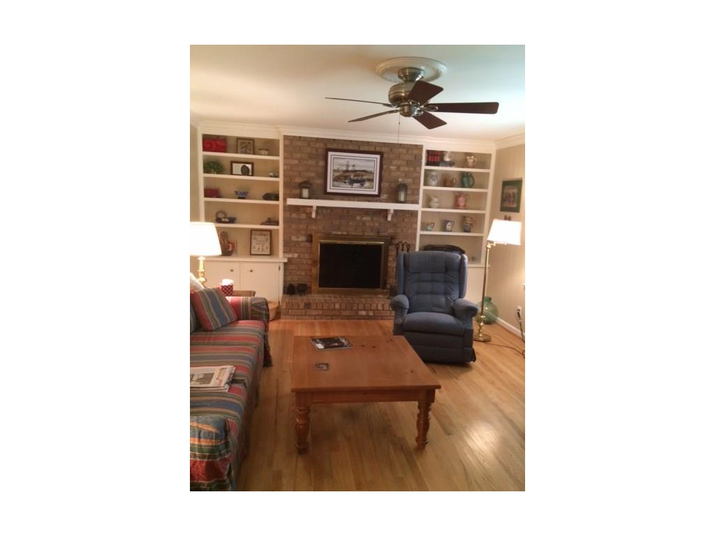 4825 village creek Drive, Dunwoody, GA 30338