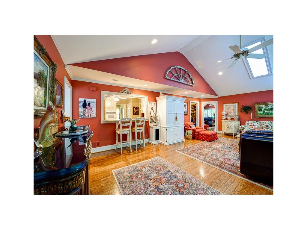 1565 Summerset Drive, Dunwoody, GA 30338