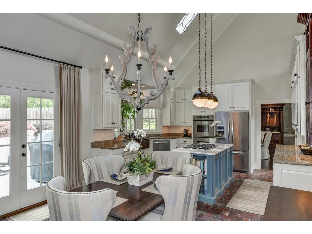 1284 Manor Oaks Court, Dunwoody, GA 30338
