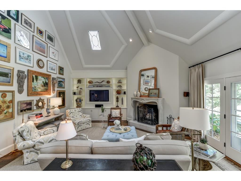1284 Manor Oaks Court, Dunwoody, GA 30338