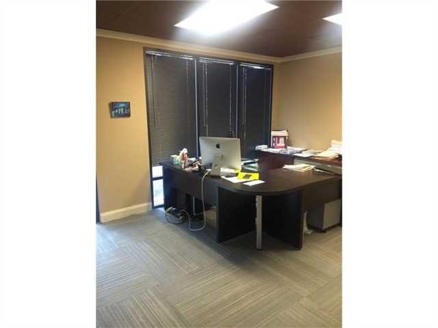 1950 N Park Pl, Atlanta, United States 30339