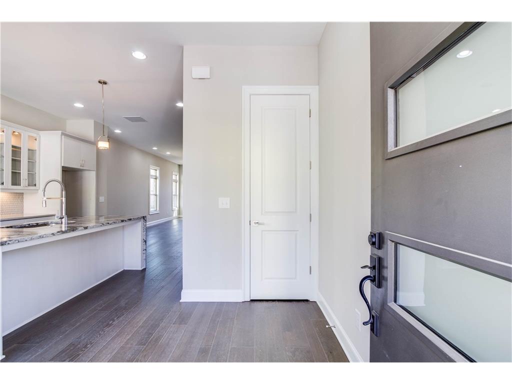 4202 DEMING Circle, Atlanta, GA 30342