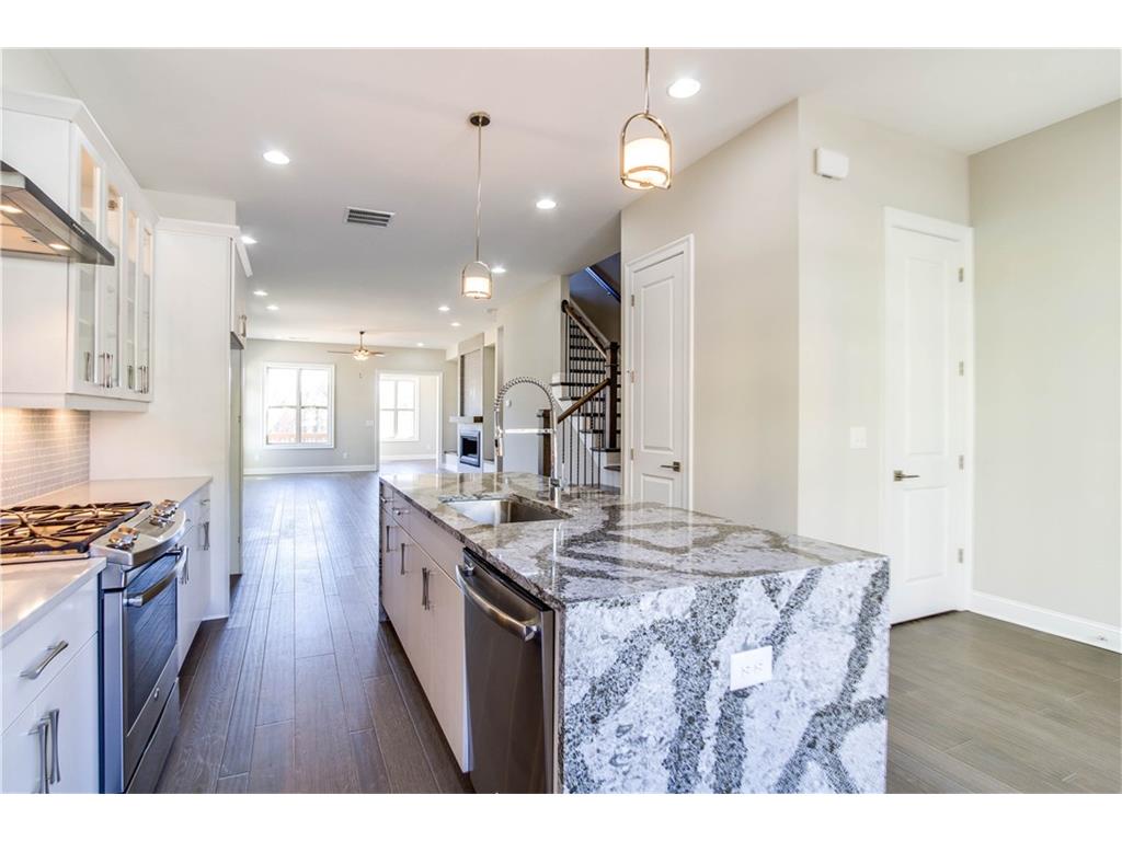4202 DEMING Circle, Atlanta, GA 30342