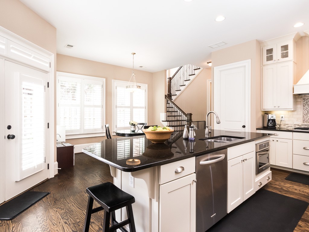 305 Valley Brook Way NE, Atlanta, GA 30342