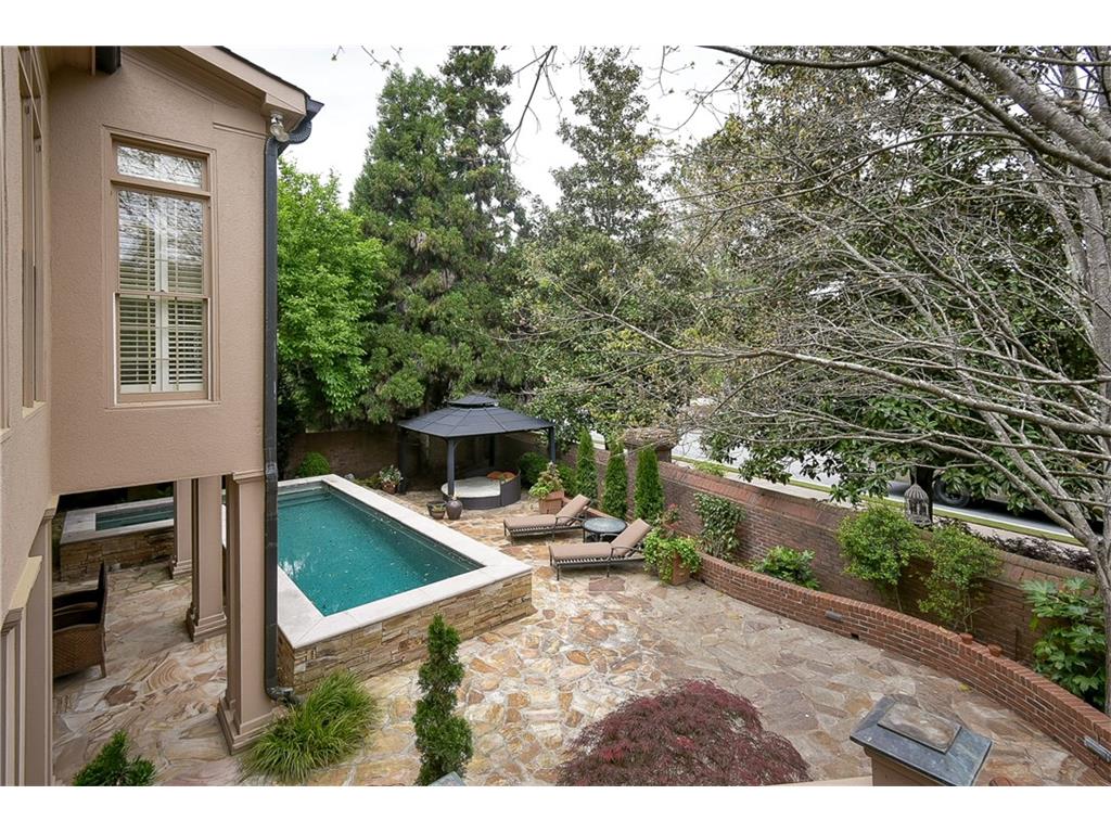 220 Windsor Gate Cove, Atlanta, GA 30342