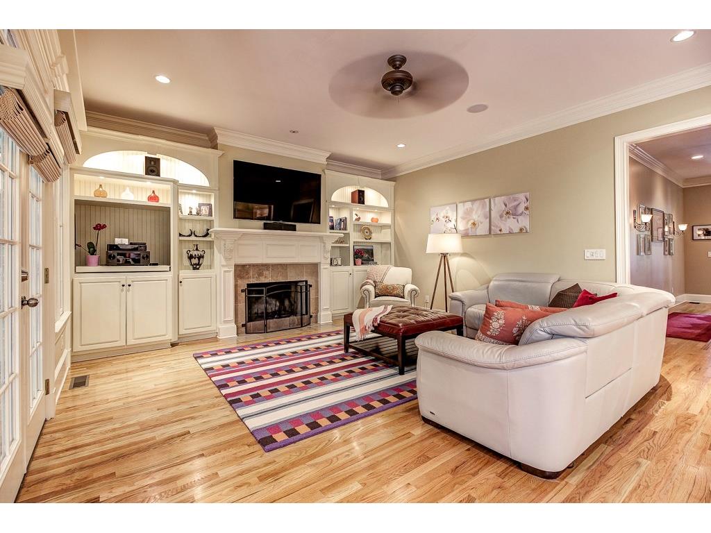 67 W Belle Isle Road, Sandy Springs, GA 30342